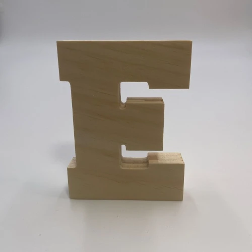 Lettre en bois E